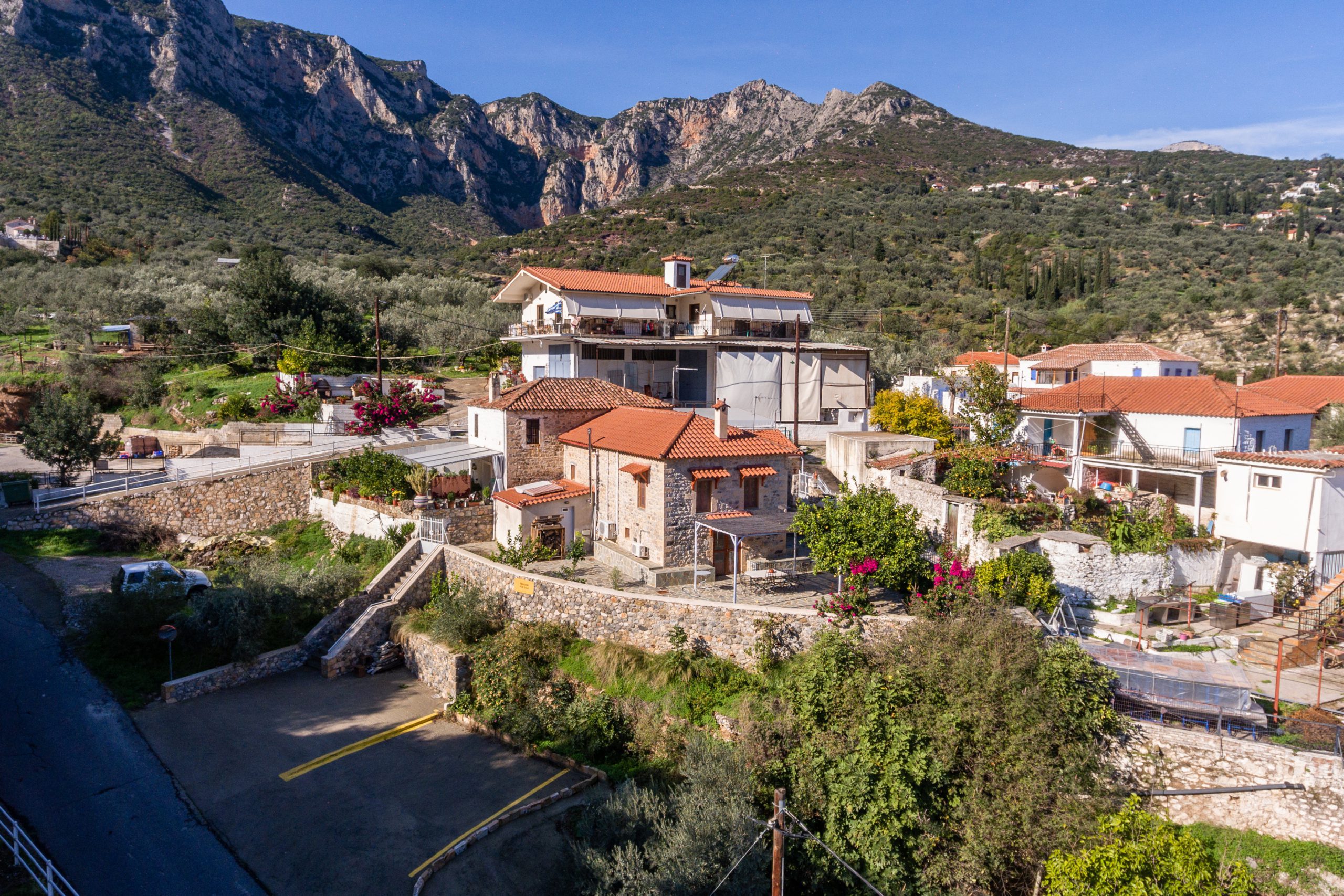 107 Βeautiful Stone Village House in Tyros Open Real Estate