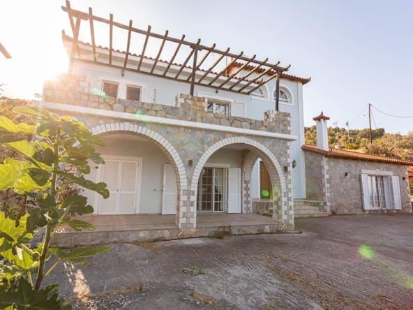 132 | Amazing Villa near Tyros with Seaview