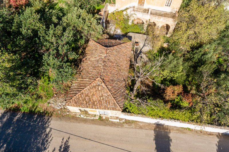 172-Stone-House-For-Renovation-Poulithra