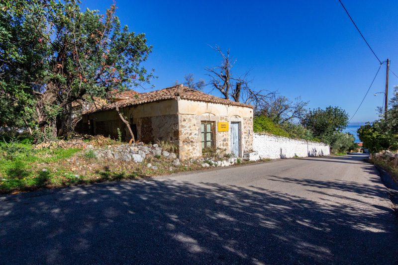 172-Stone-House-For-Renovation-Poulithra