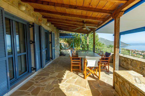 House-with-Amazing-View-in-Tyros-31