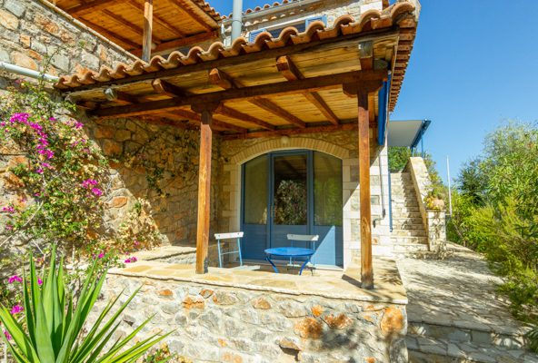 House-with-Amazing-View-in-Tyros