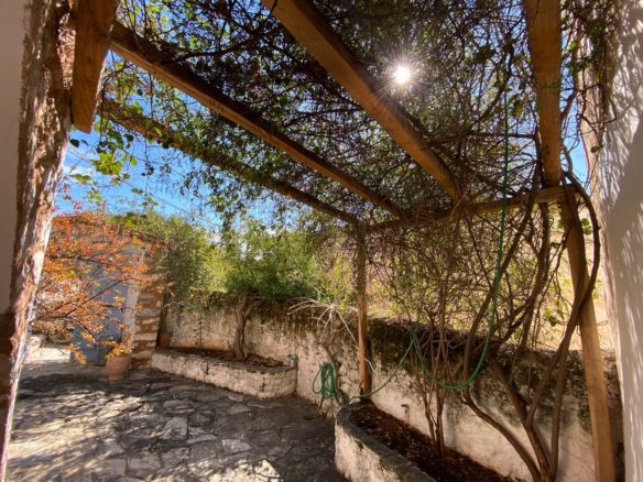 house in leonidio ready to live in