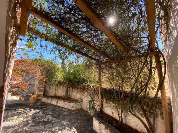 house in leonidio ready to live in