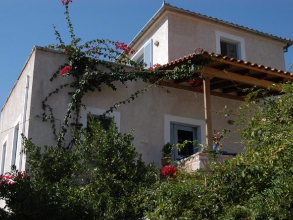 house in leonidio ready to live in