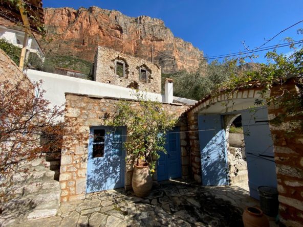 house in leonidio ready to live in
