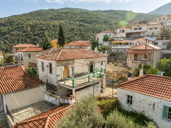 179 | Stone House in Tyros