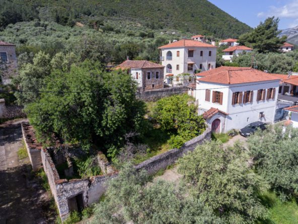 179-Big House-in-the-City-Center-of-Leonidio-13