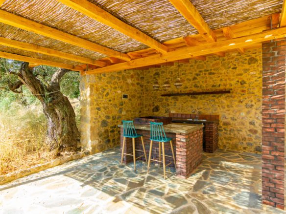  [#194] Newly-Renovated Luxurious Sea-View Stone House in Pragmatefti - 225 000 euro