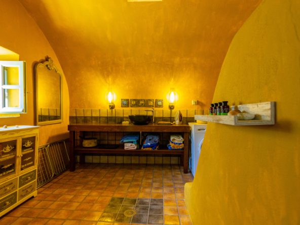  [#194] Newly-Renovated Luxurious Sea-View Stone House in Pragmatefti - 225 000 euro