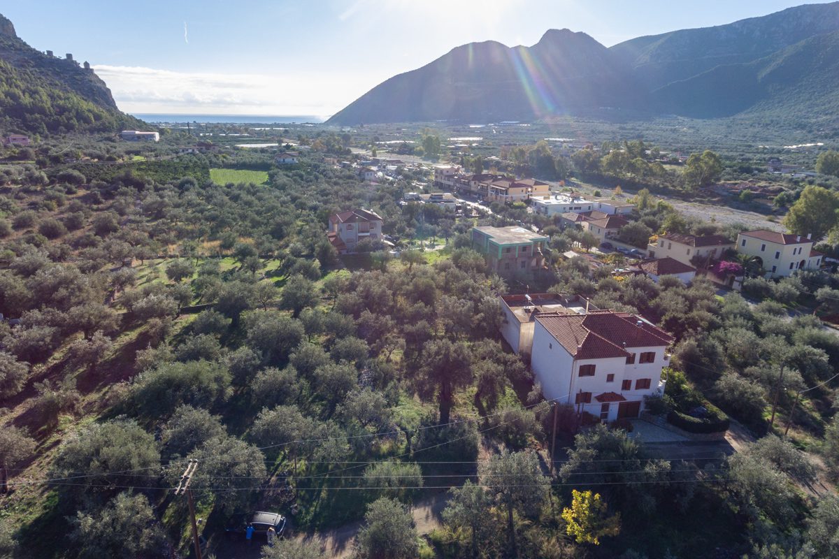 198-Buildable-Plot-In-City-Center-Leonidio-1