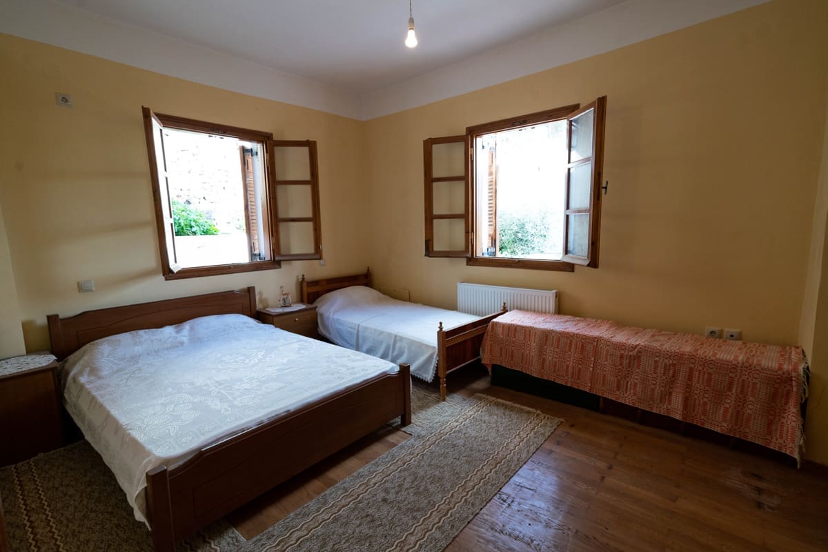 292-2-Level-Stone Residence-Melana-with-Beautiful-View-Nice-Garden