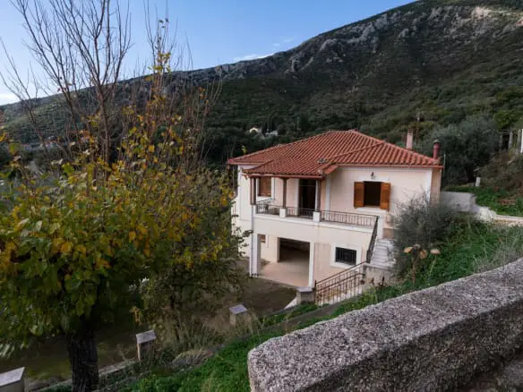 292-2-Level-Stone Residence-Melana-with-Beautiful-View-Nice-Garden