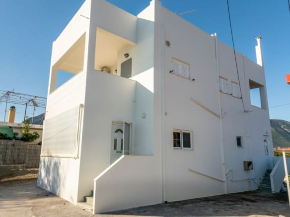276-Beachfront-2-Level-House-For-Sale-Lakkos-Leonidio-Peloponnese