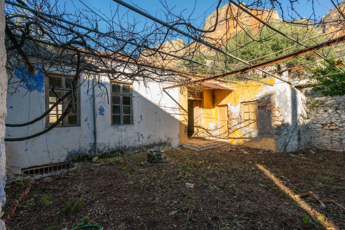 288-Traditional-Stone-House-Leonidio-East-Peloponnese-10 288-Traditional-Stone-House-Leonidio-East-Peloponnese-12