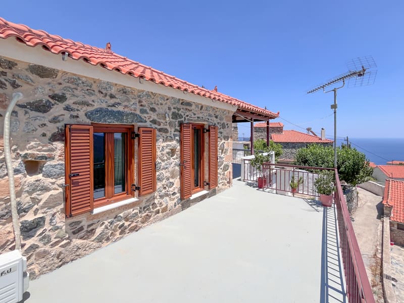 382-Traditional-Modernized-StoneHouse-Pera-Melana