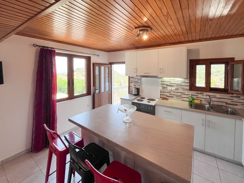 382-Traditional-Modernized-StoneHouse-Pera-Melana