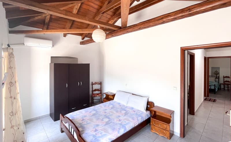 382-Traditional-Modernized-StoneHouse-Pera-Melana