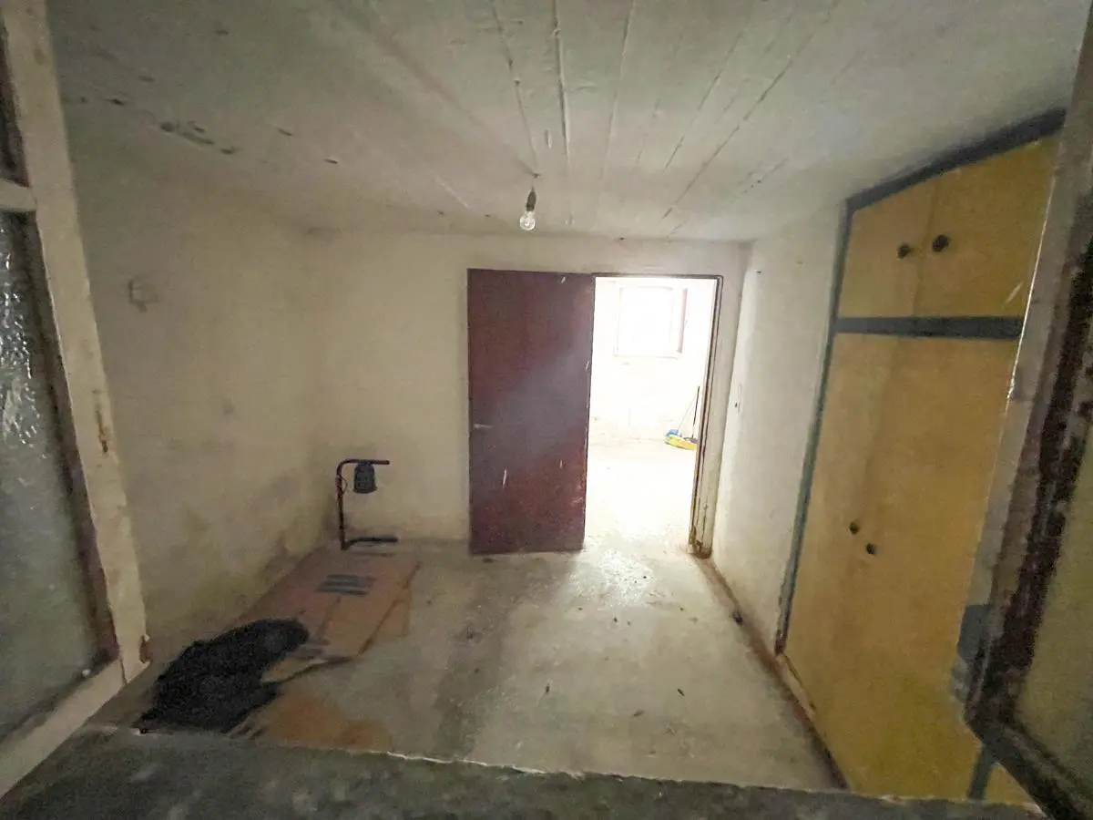399-Semibasement-Building-Centraly-Spetses-Town-11 399 | Semi-basement Apartment with Great Flexibility of Use @ Clock Square, Spetses